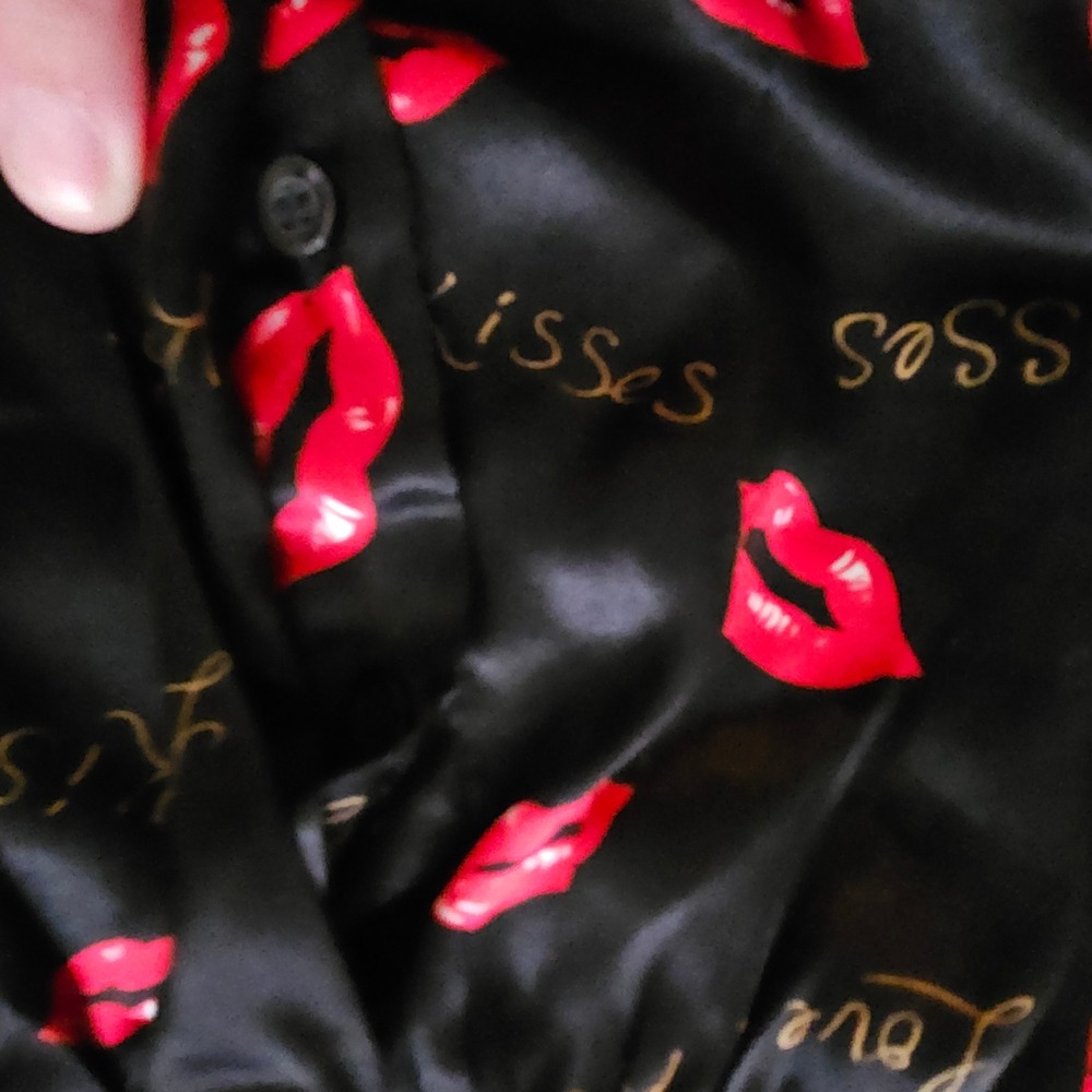 J.W.E. Designs Mens XL Silk Boxer Shorts Black Red Lips Love & Kisses Print - Picture 3 of 7